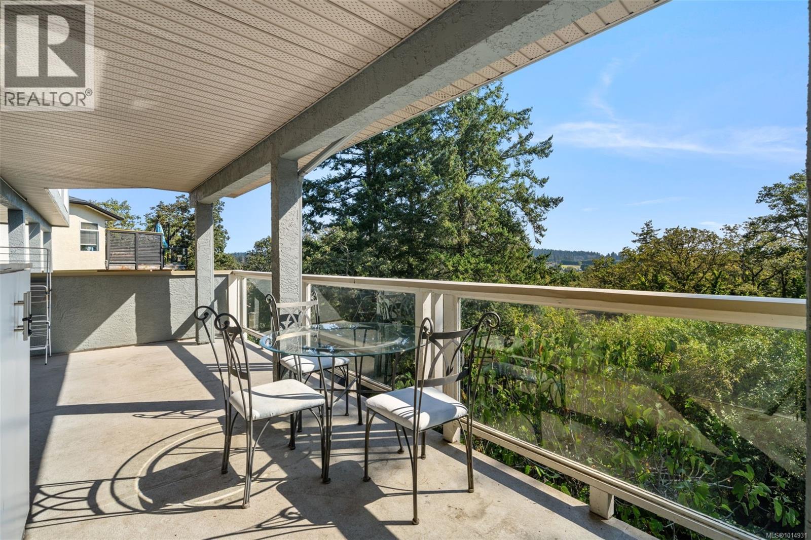 899 Currandale Crt, Saanich