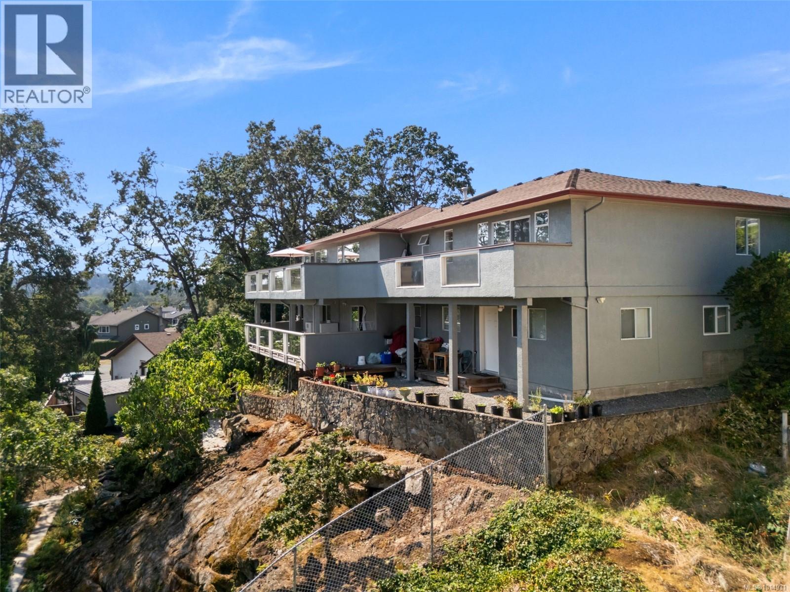 899 Currandale Crt, Saanich