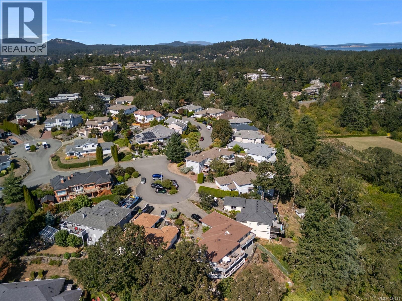 899 Currandale Crt, Saanich
