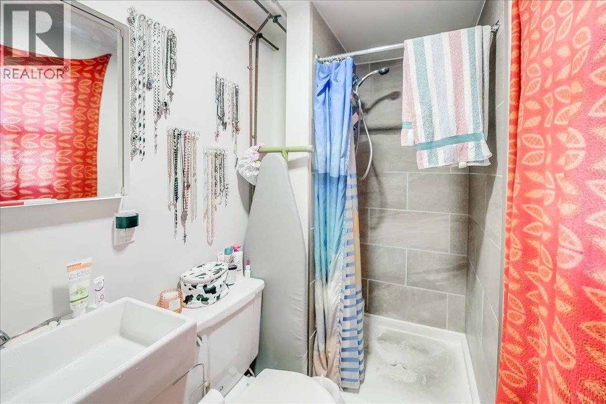 1406 FOURTH Avenue, Trail