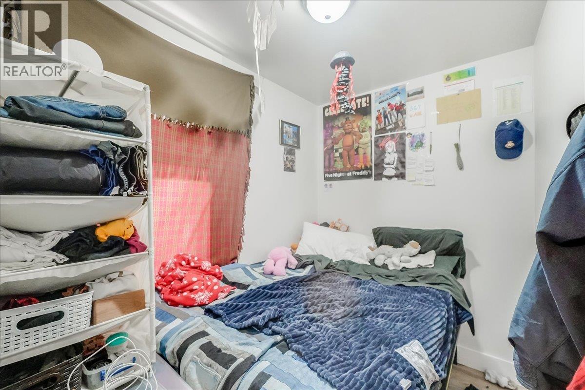 1406 FOURTH Avenue - 12