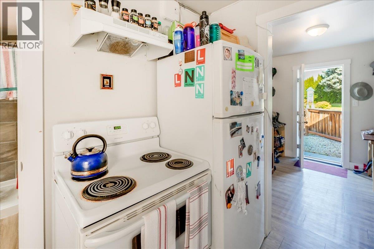 1406 FOURTH Avenue - 7