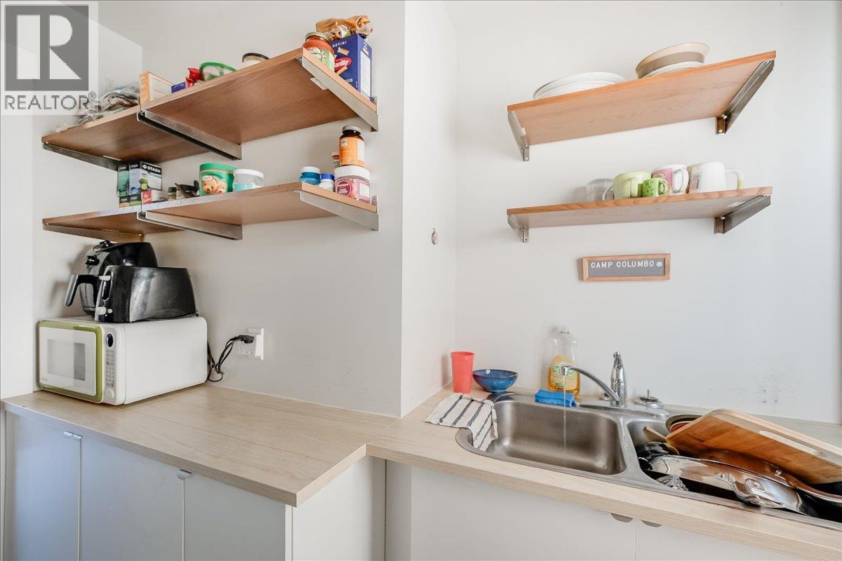 1406 FOURTH Avenue - 8