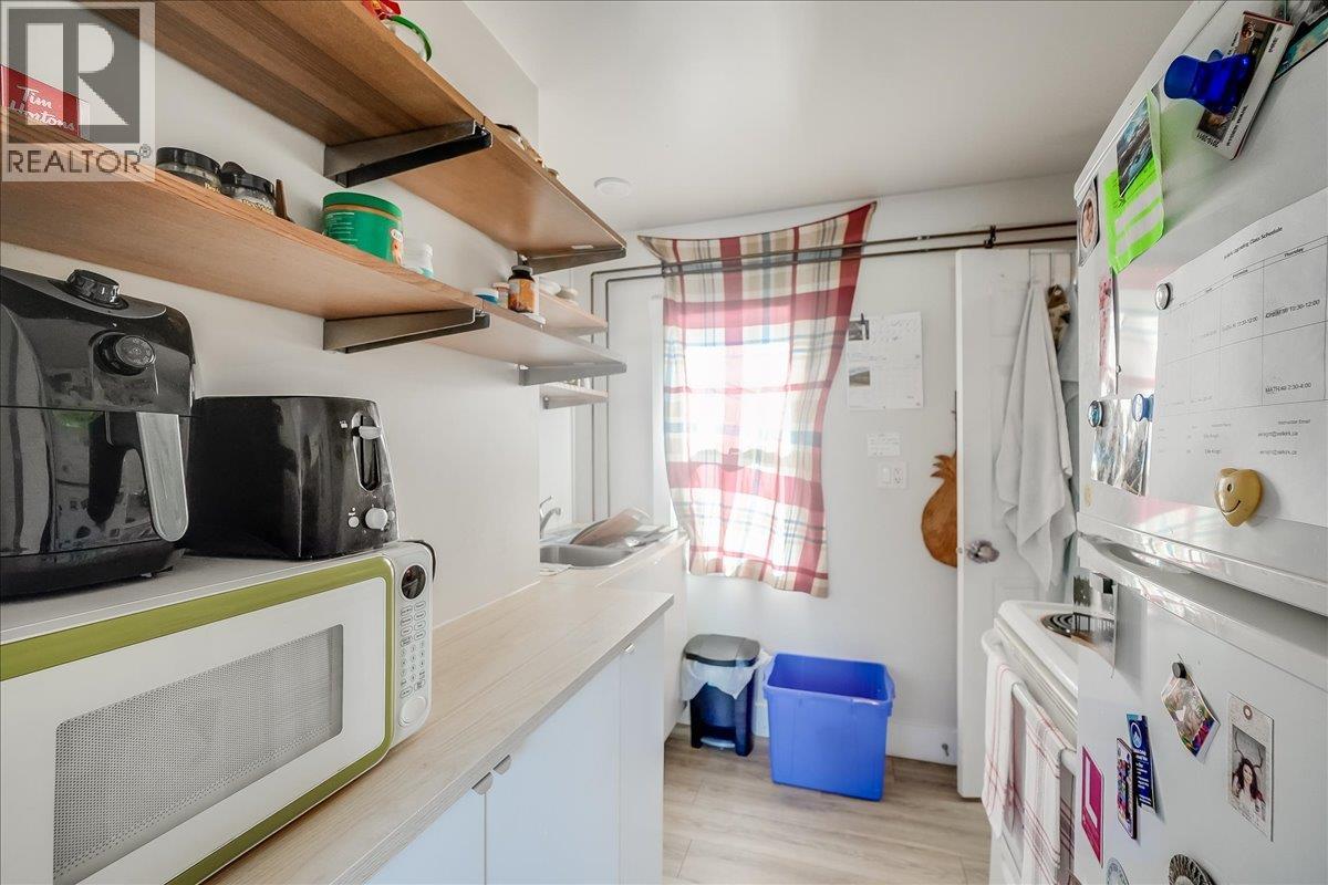 1406 FOURTH Avenue - 9