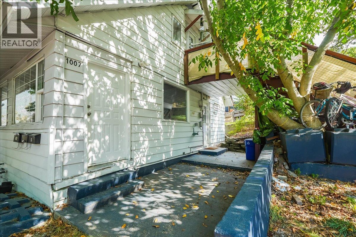 1007 Gordon Street - 2
