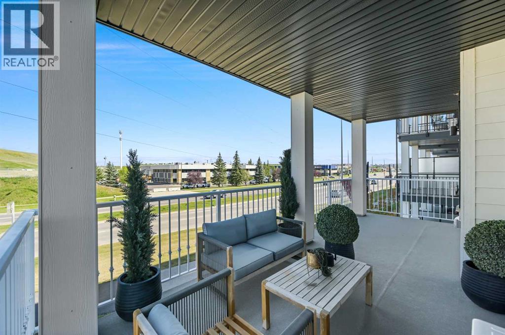 Single Family House for Sale in   Les Jardins Park SE Douglasdale/Glen Calgary 