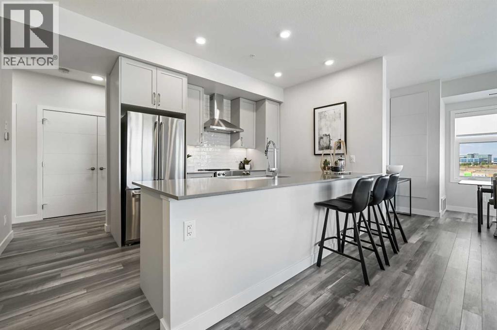 Single Family House for Sale in   Les Jardins Park SE Douglasdale/Glen Calgary 