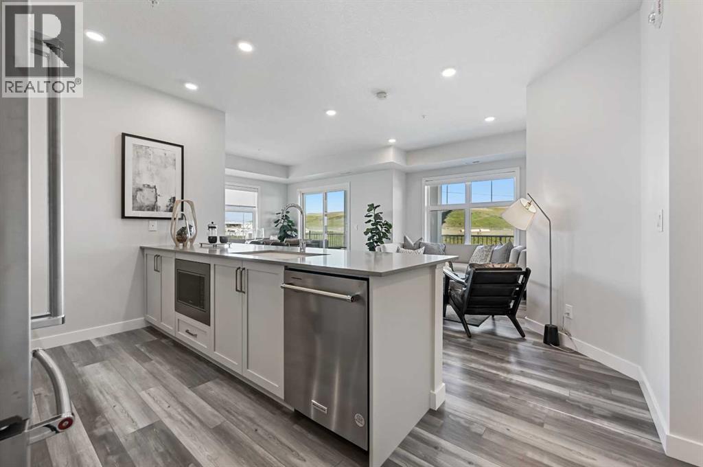 Single Family House for Sale in   Les Jardins Park SE Douglasdale/Glen Calgary 