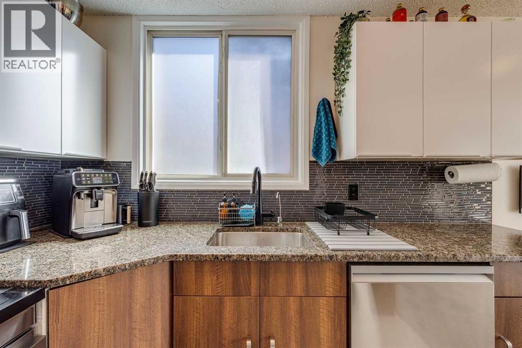 Single Family House for Sale in    Avenue SW Beltline Calgary 
