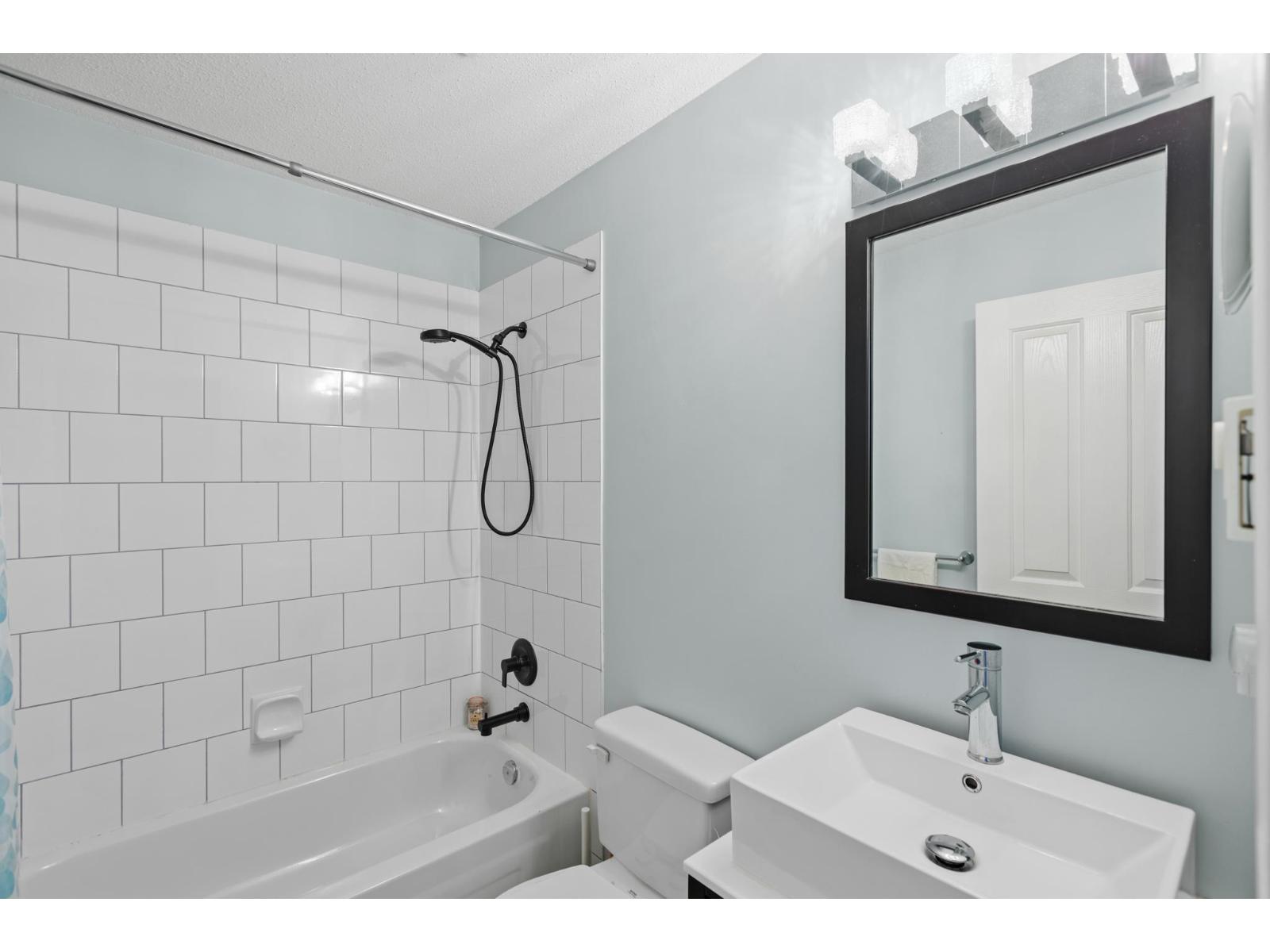 86 6747 203 STREET, Langley