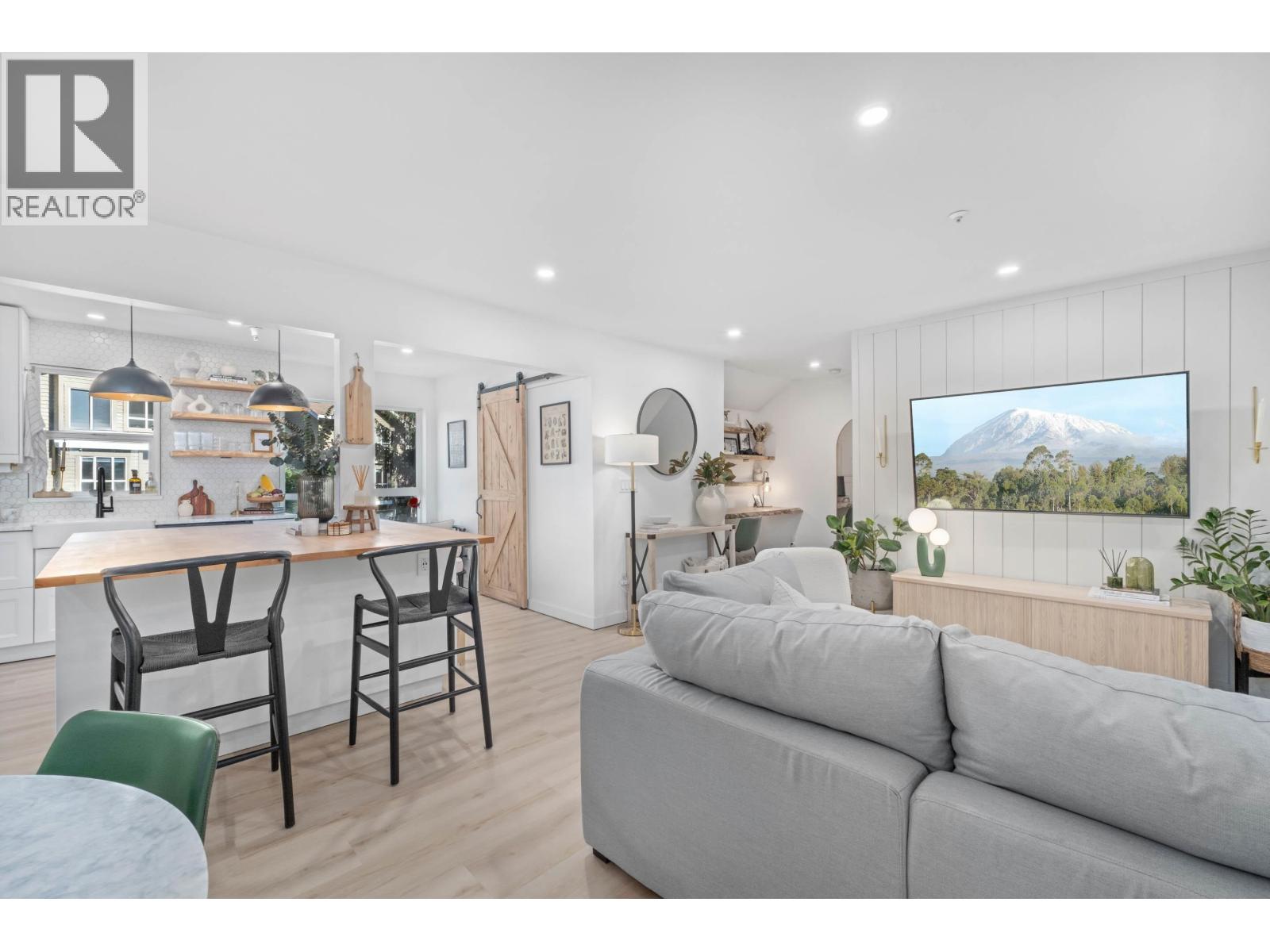 43 1400 PARK STREET, Pemberton