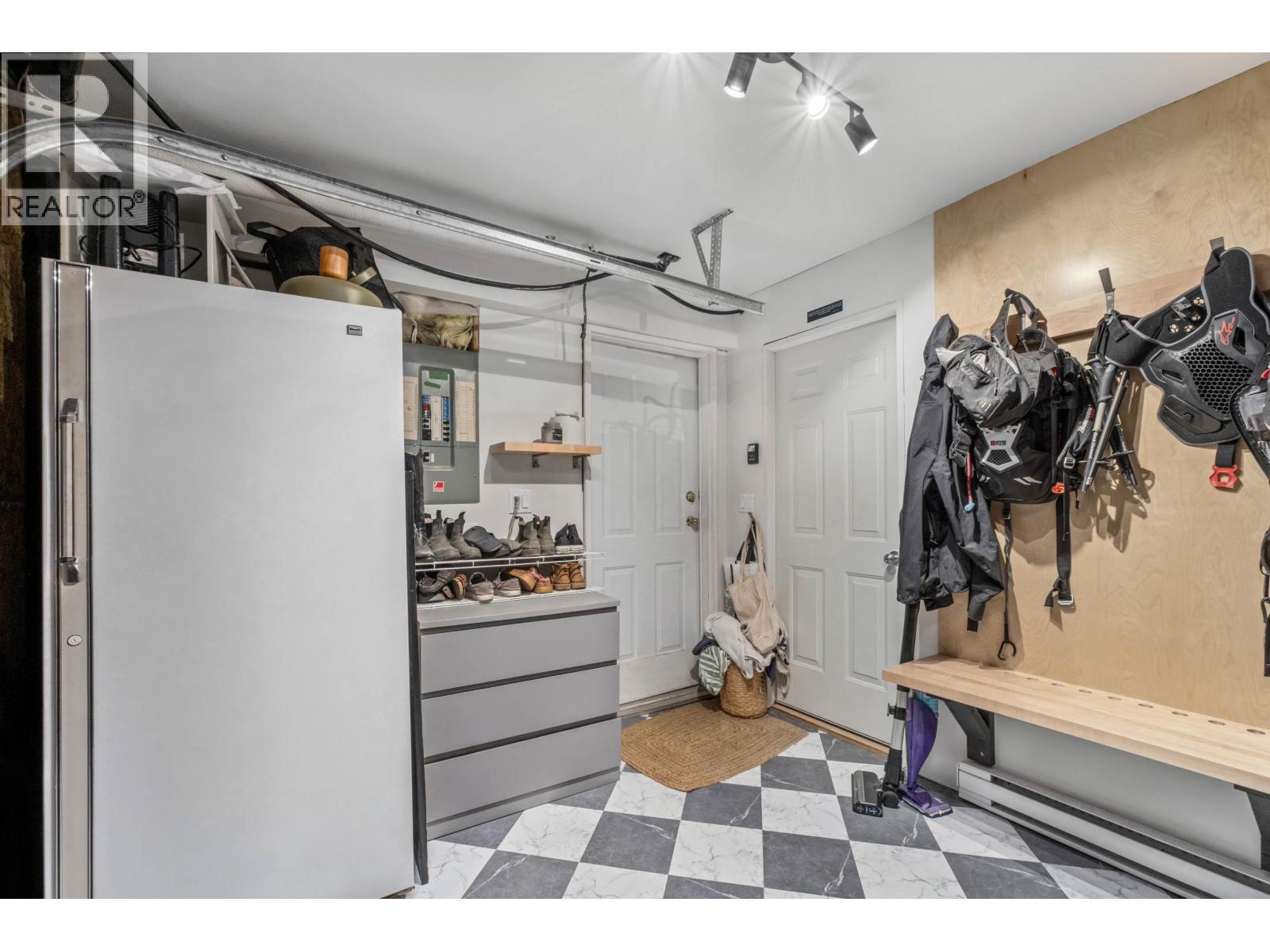 43 1400 PARK STREET, Pemberton