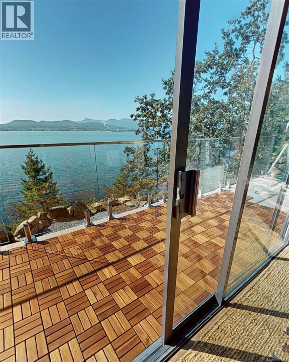 285 Mountain Park Dr, Salt Spring
