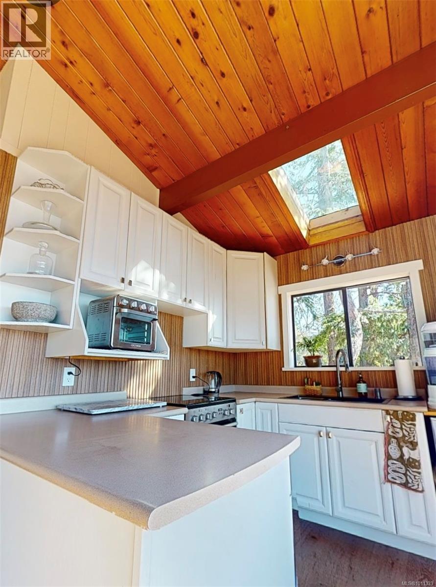 285 Mountain Park Dr, Salt Spring