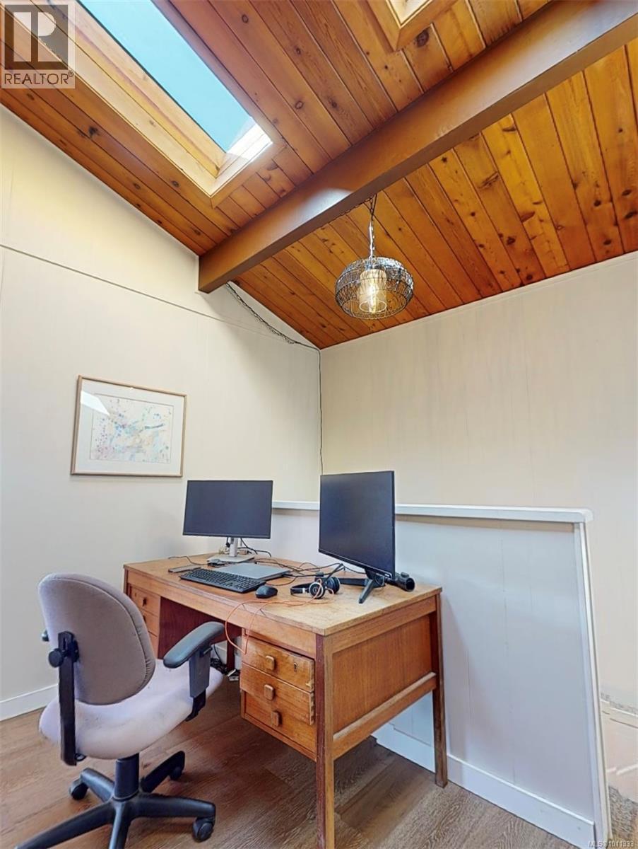 285 Mountain Park Dr, Salt Spring