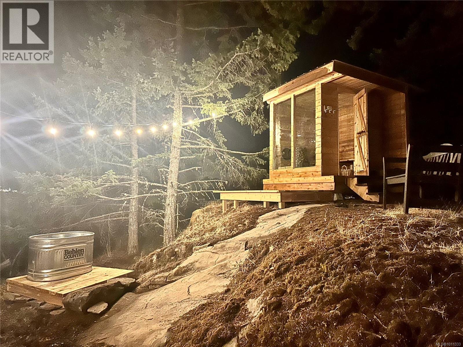 285 Mountain Park Dr, Salt Spring