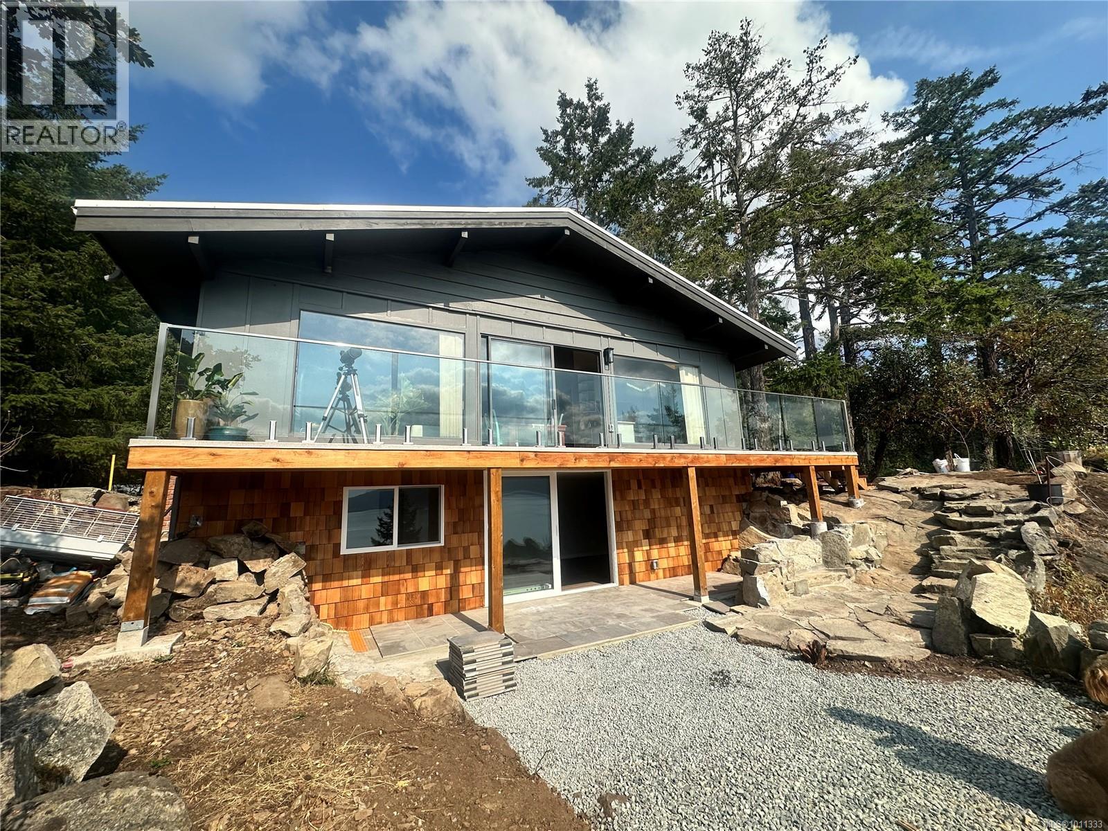 285 Mountain Park Dr, Salt Spring