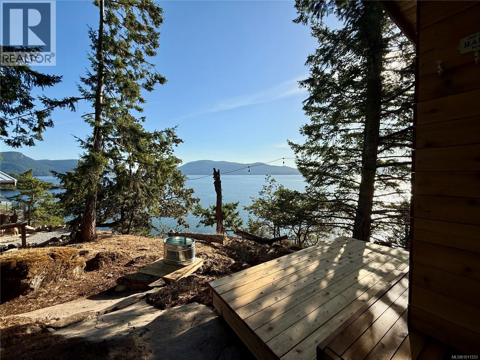 285 Mountain Park Dr, Salt Spring