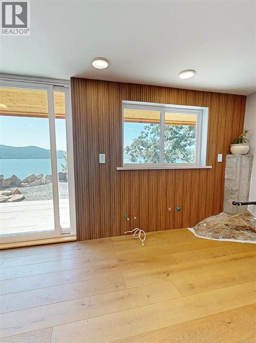 285 Mountain Park Dr, Salt Spring