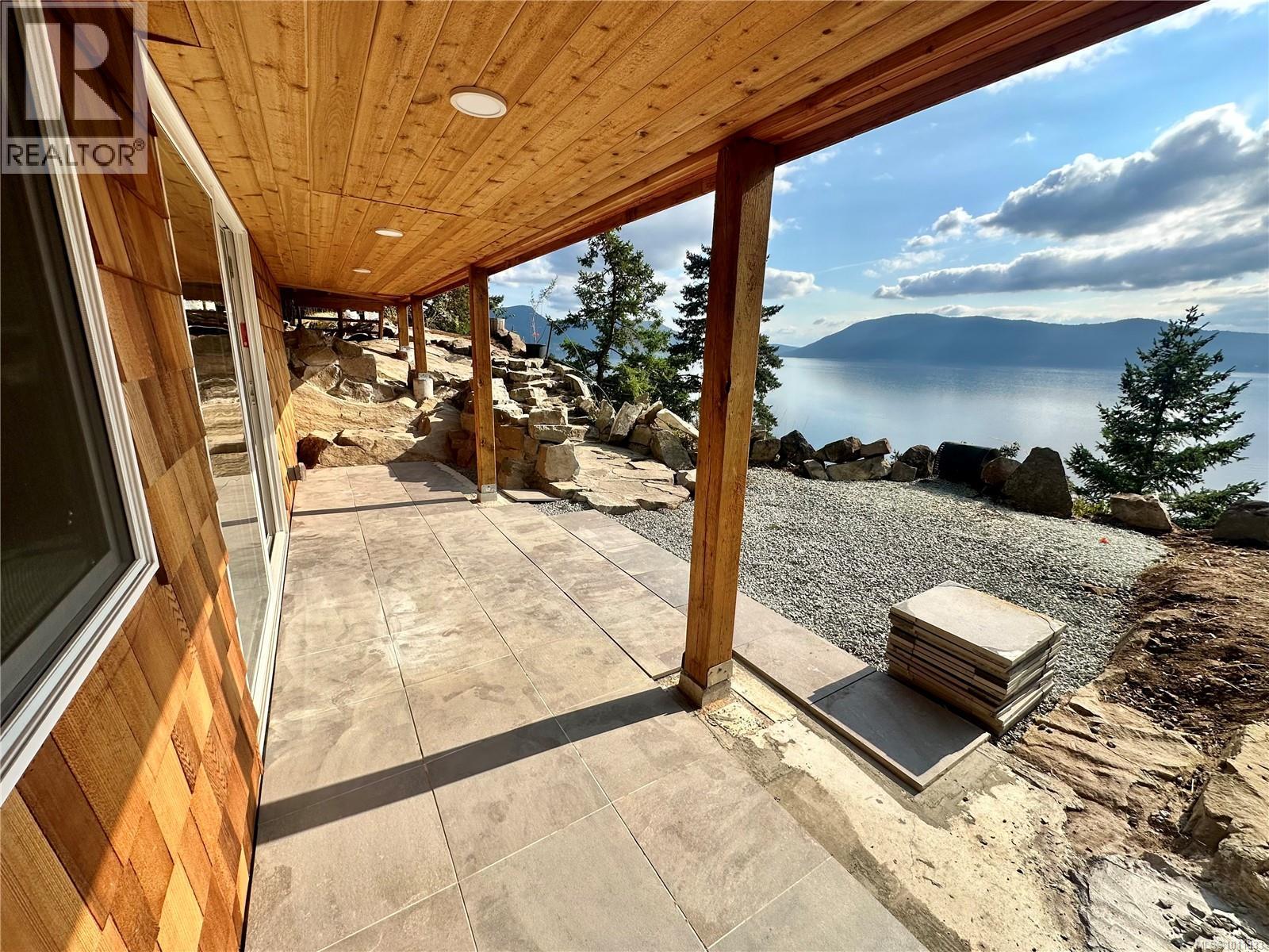 285 Mountain Park Dr, Salt Spring