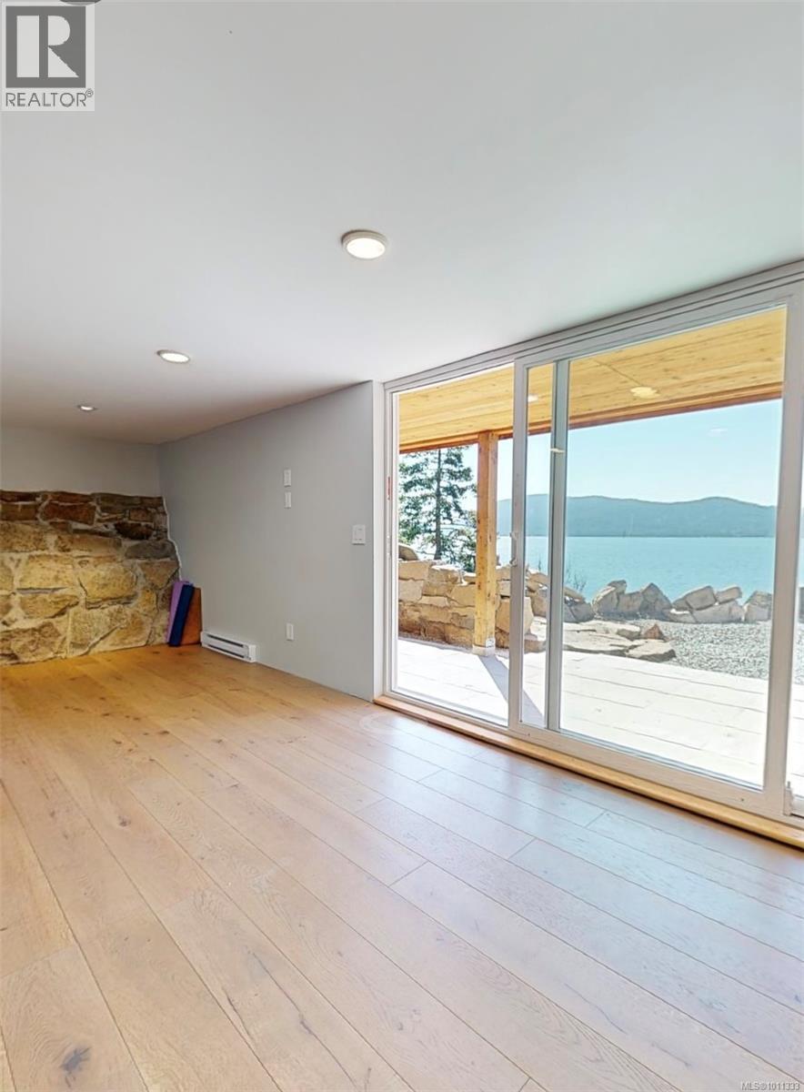 285 Mountain Park Dr, Salt Spring