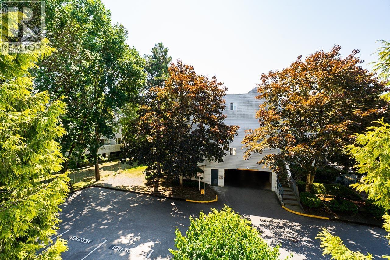 #213-7760 MOFFATT Road, Richmond