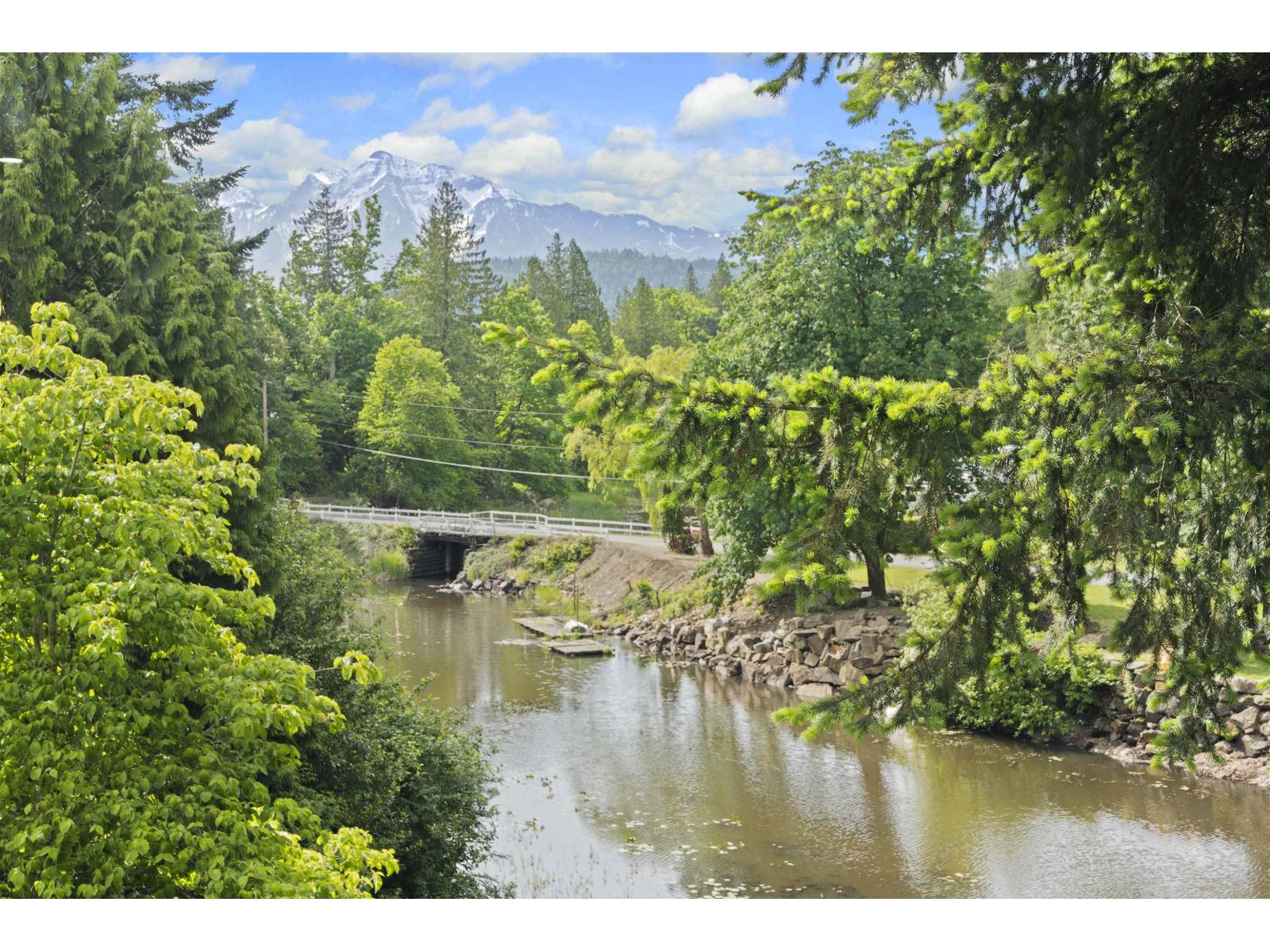 305 170 CEDAR AVENUE, Harrison Hot Springs, Harrison Hot Springs