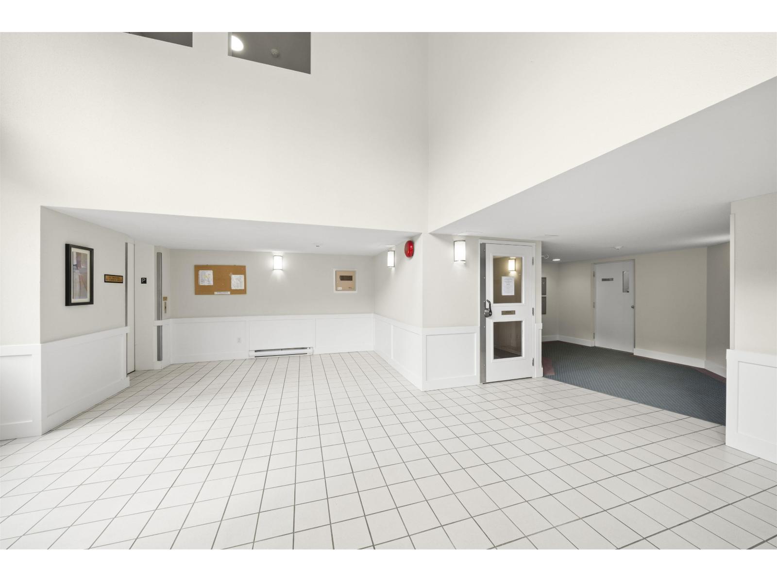 305 170 CEDAR AVENUE, Harrison Hot Springs, Harrison Hot Springs