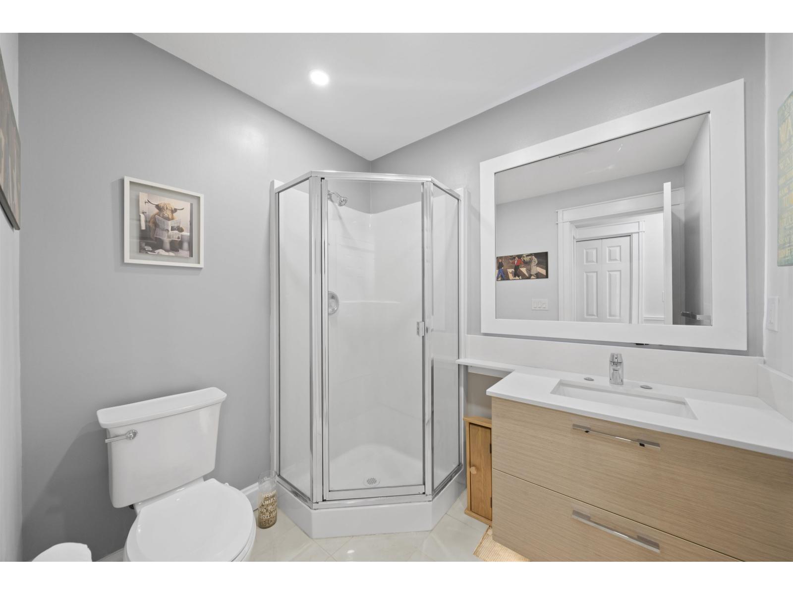305 170 CEDAR AVENUE, Harrison Hot Springs, Harrison Hot Springs
