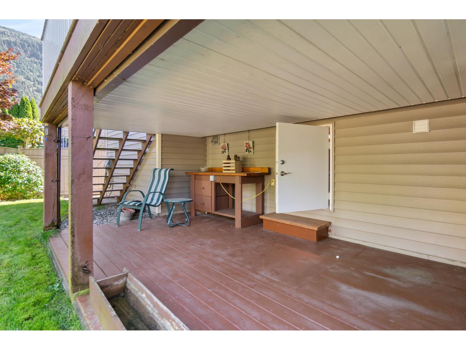 8 349 WALNUT AVENUE, Harrison Hot Springs, Harrison Hot Springs