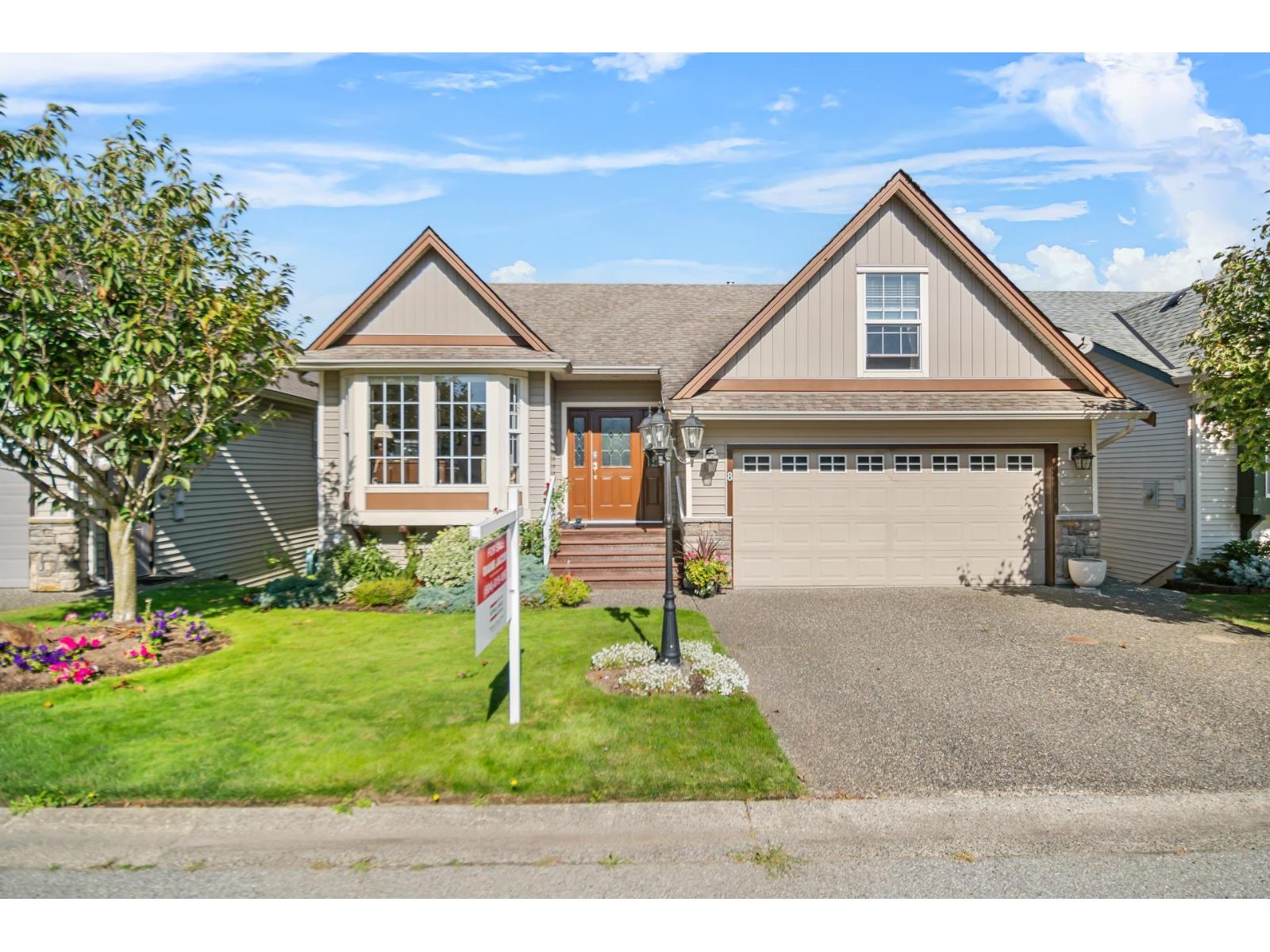 8 349 WALNUT AVENUE, Harrison Hot Springs, Harrison Hot Springs