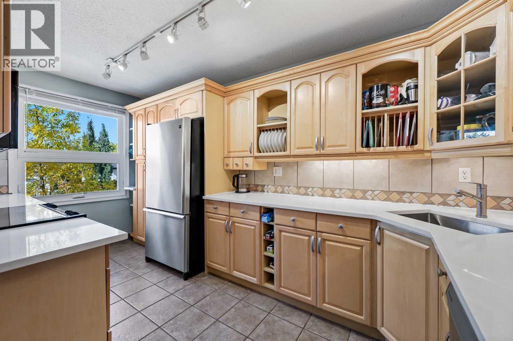 Single Family House 5 Level for Sale in   Dalhousie Drive NW Dalhousie Calgary 