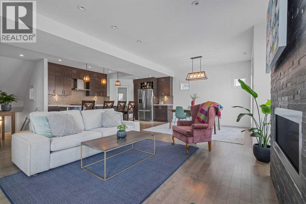 Single Family House for Sale in    Street SW Killarney/Glengarry Calgary 