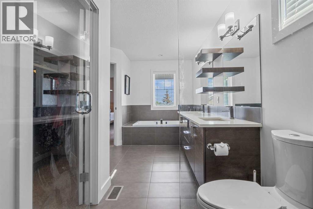 Single Family House for Sale in    Street SW Killarney/Glengarry Calgary 
