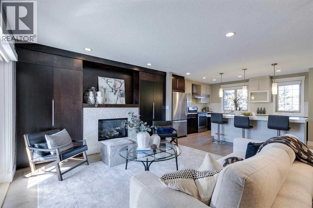 Single Family House for Sale in   Avenue SW Killarney/Glengarry Calgary 
