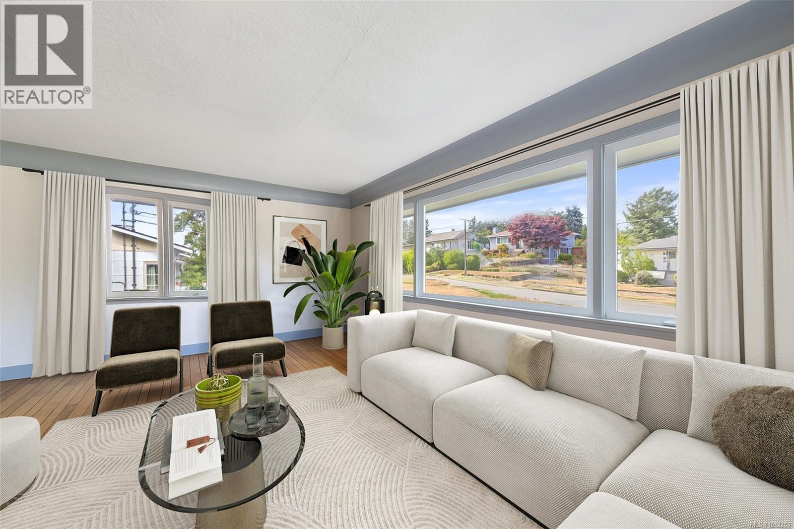  215 Suzanne Place, View Royal