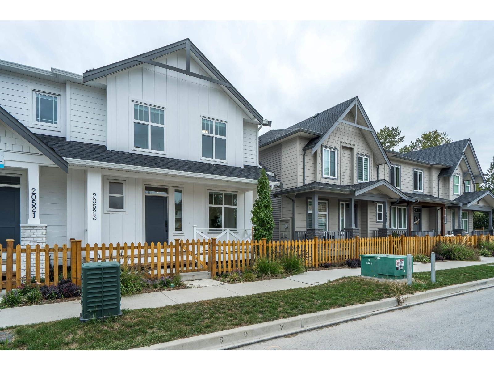 20516 76A AVENUE, Langley