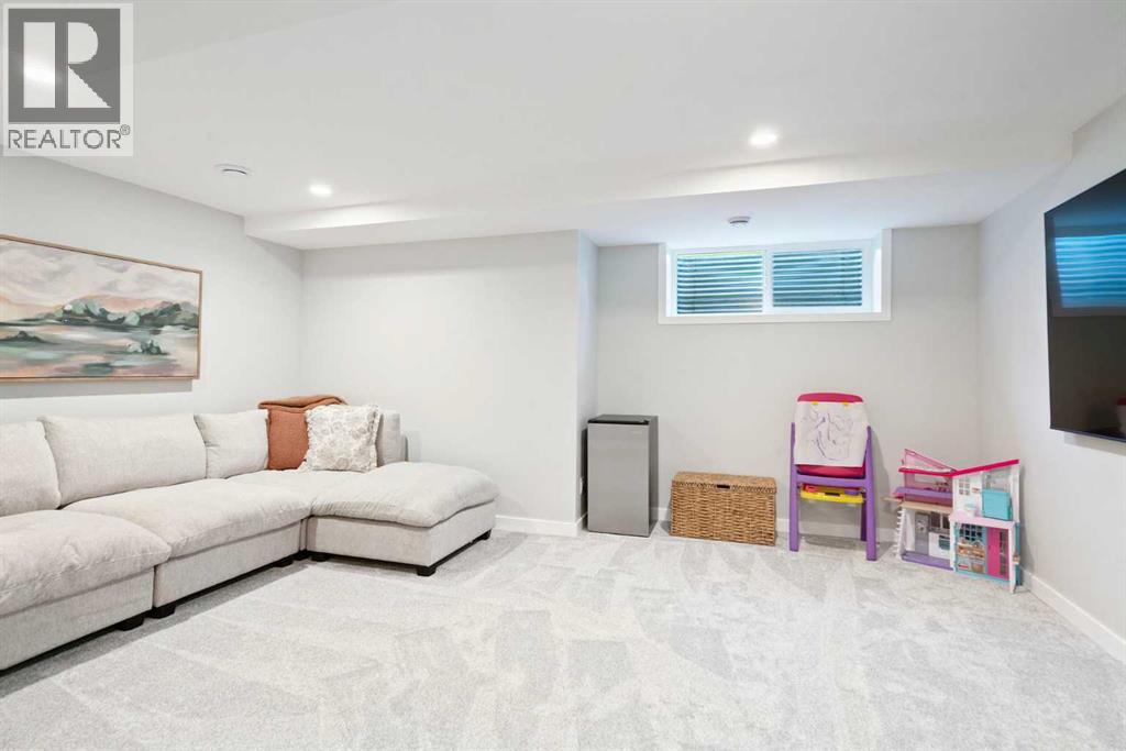Single Family House for Sale in  Chaparral Valley Gardens SE Chaparral Calgary 