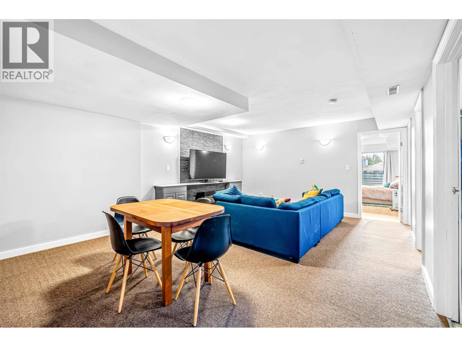 5709 OWL COURT, North Vancouver