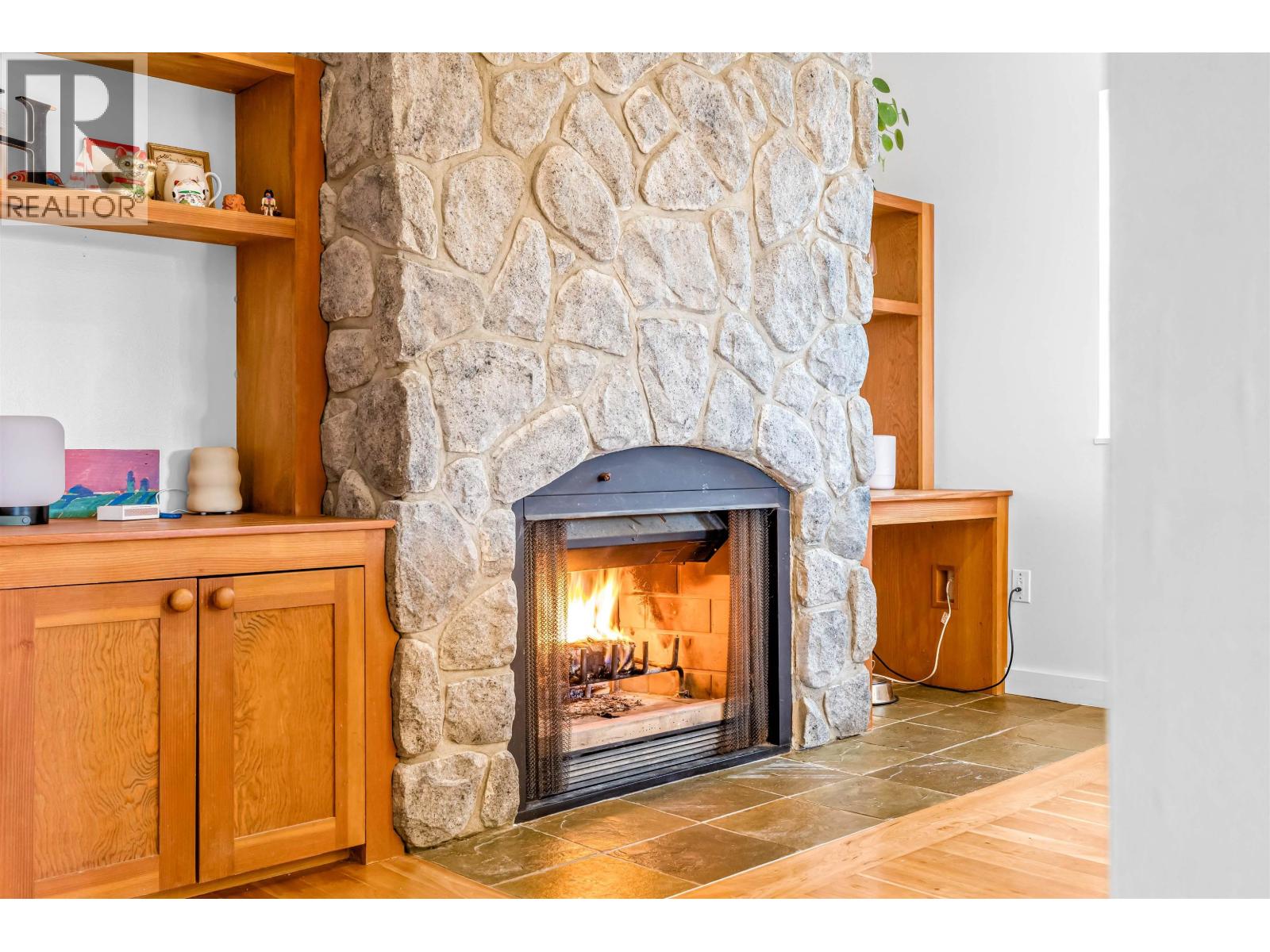 5709 OWL COURT, North Vancouver