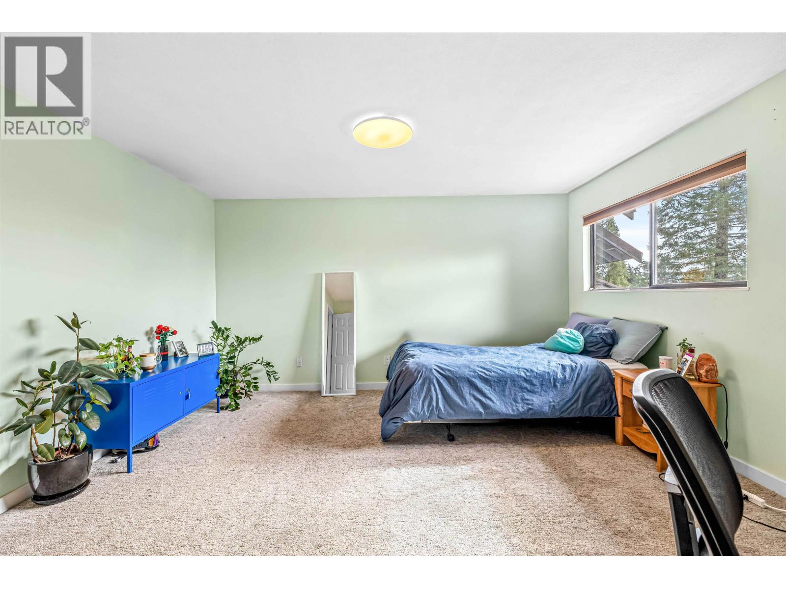 5709 OWL COURT, North Vancouver