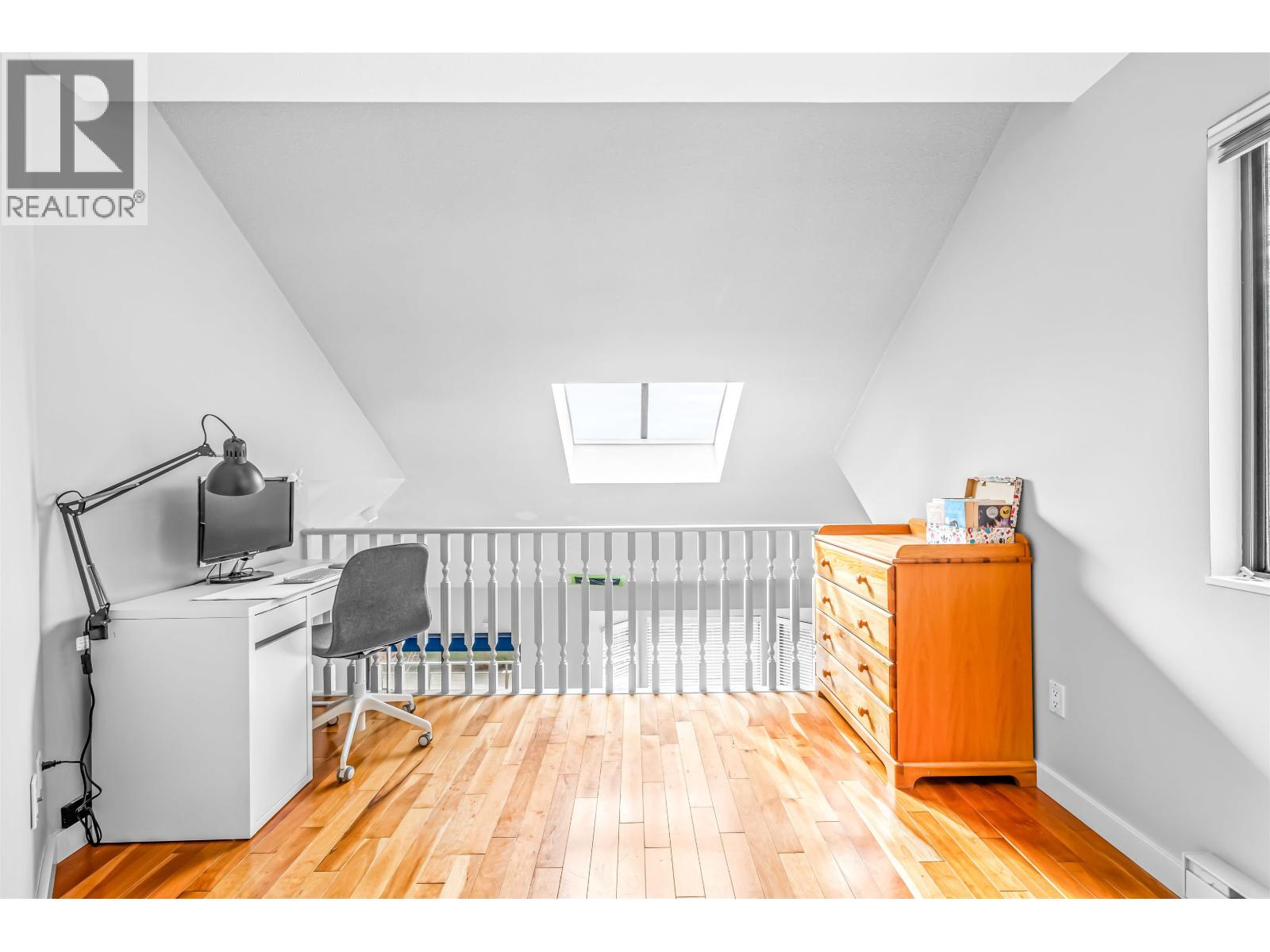 5709 OWL COURT, North Vancouver