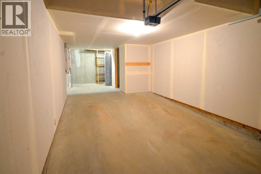 Single Family House for Sale in  Spring Creek Common SW Springbank Hill Calgary 