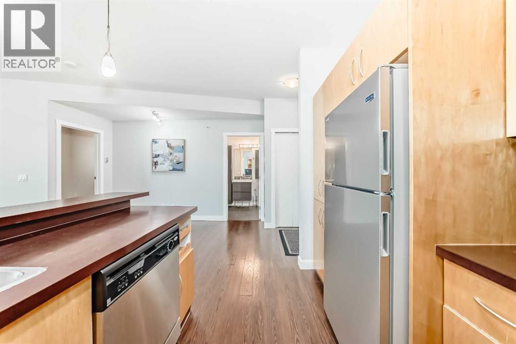 Single Family House for Sale in   Springborough Court SW Springbank Hill Calgary 