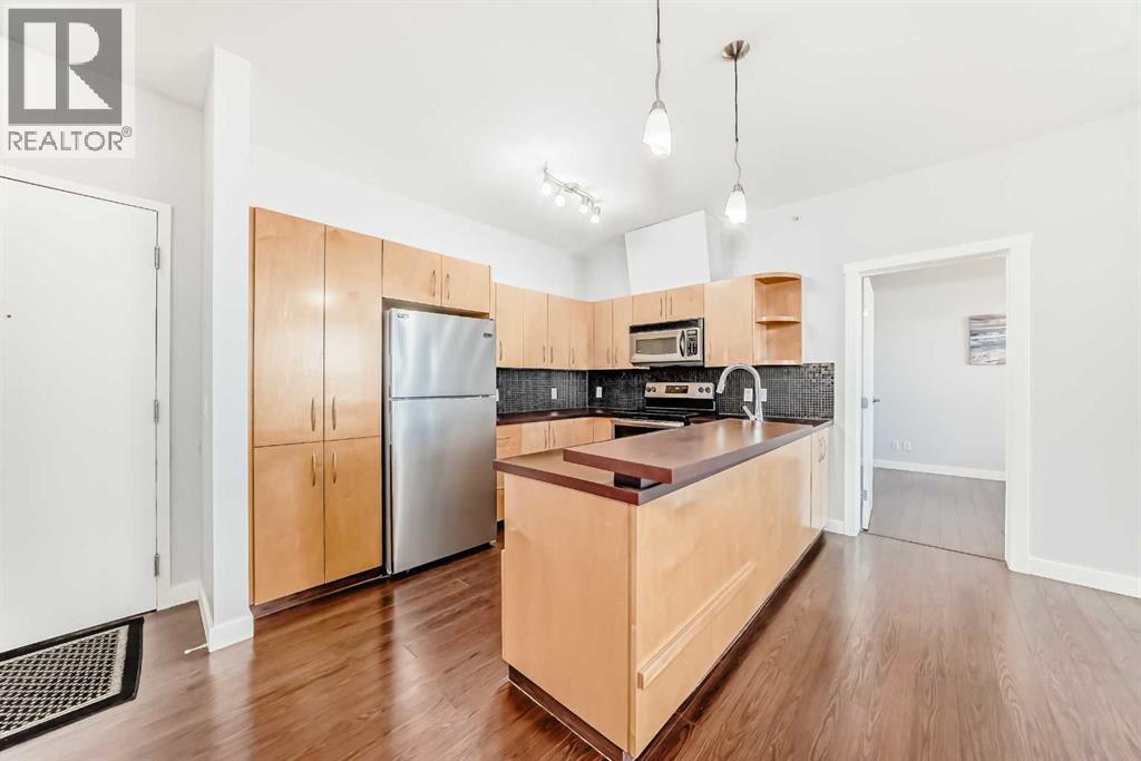 Single Family House for Sale in   Springborough Court SW Springbank Hill Calgary 