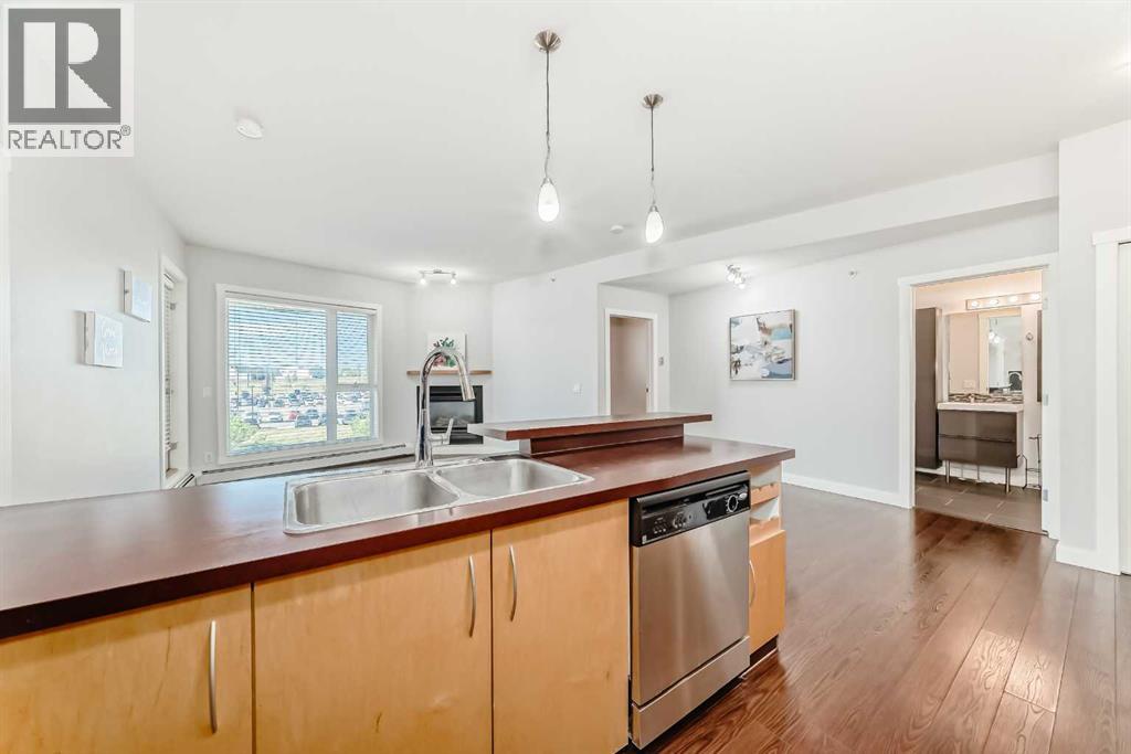 Single Family House for Sale in   Springborough Court SW Springbank Hill Calgary 