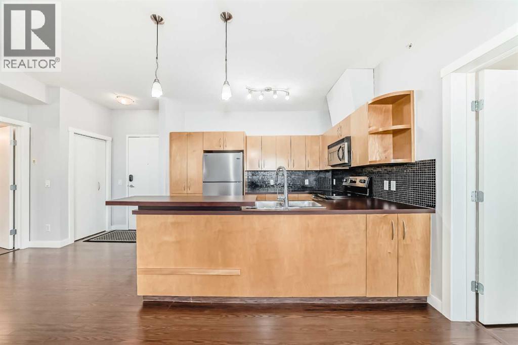 Single Family House for Sale in   Springborough Court SW Springbank Hill Calgary 