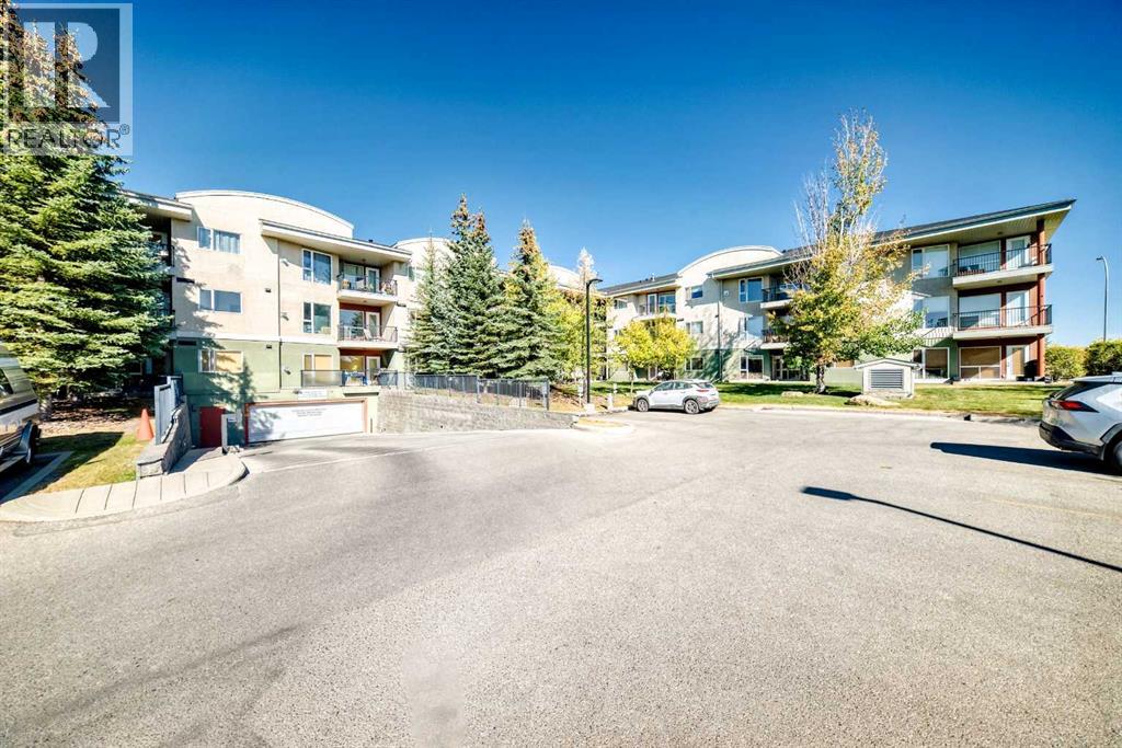 Single Family House for Sale in   Springborough Court SW Springbank Hill Calgary 