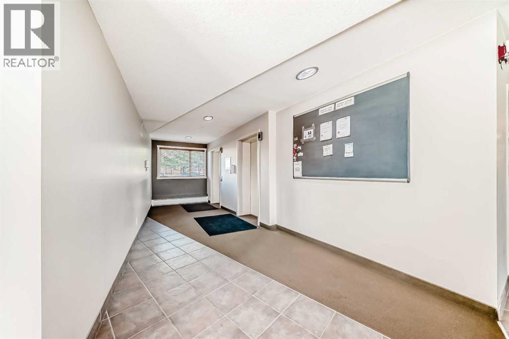 Single Family House for Sale in   Springborough Court SW Springbank Hill Calgary 