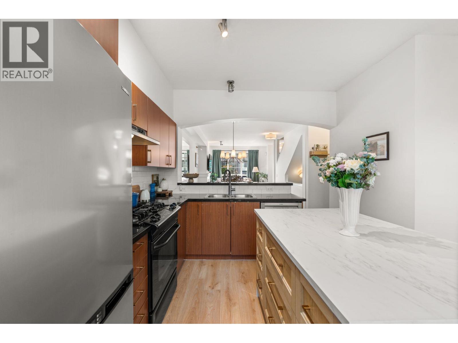 53 9088 HALSTON COURT, Burnaby